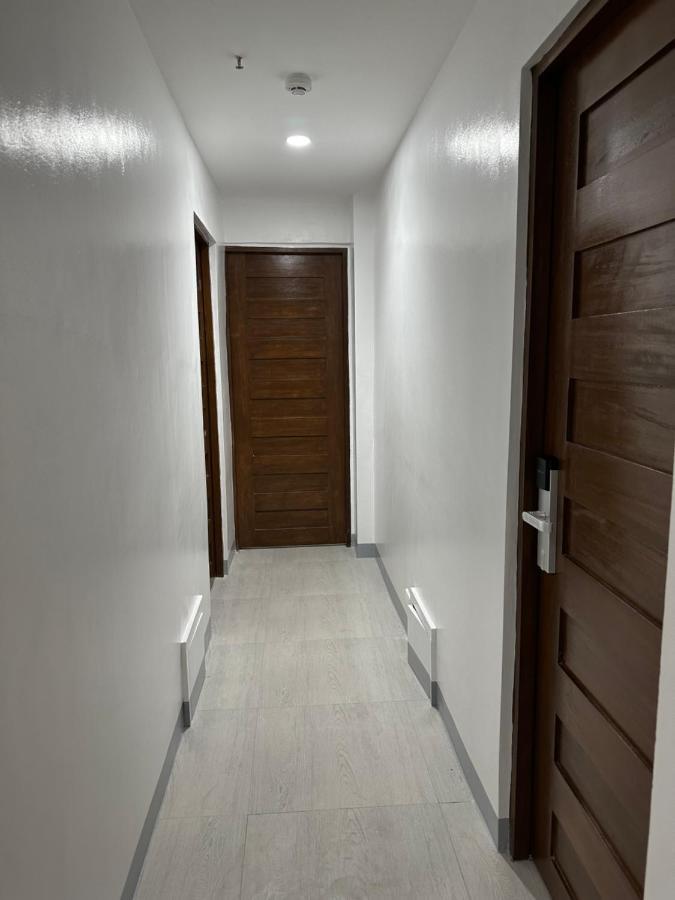 Aden Hotel Makati City Екстериор снимка