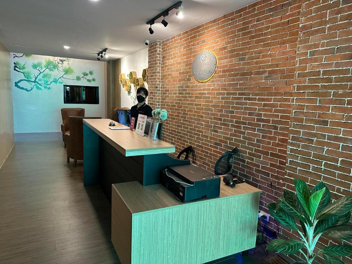 Aden Hotel Makati City Екстериор снимка